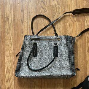 Stella & Dot Elegant Black and White Handbag